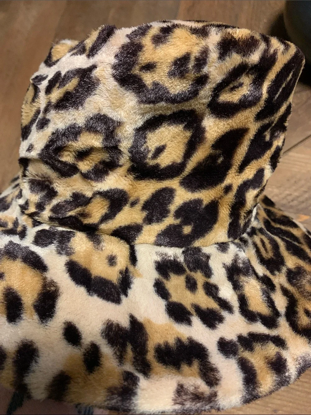 Vintage velvet leopard hat - Picture 5 of 5